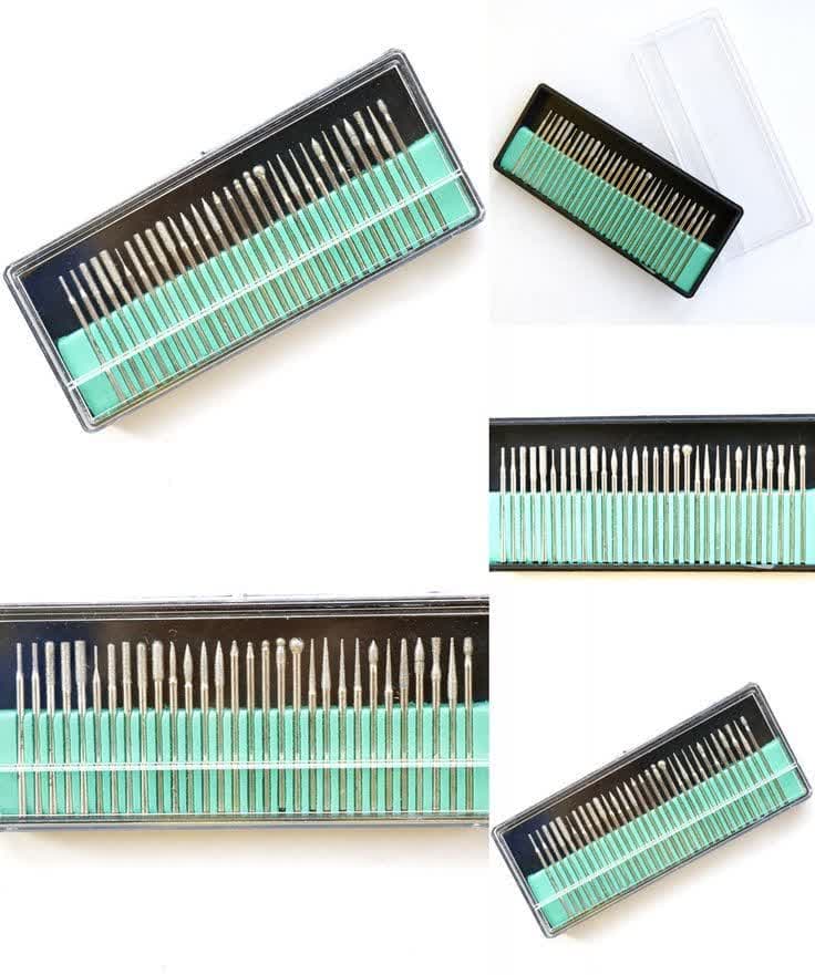 ست ۳۰ عددی فرز پودری الماسه شامل سریهای متنوع برای حکاکی، تراش و پرداخت سطوح سخت مانند شیشه، سنگ و فلزات با دقت بالا است.