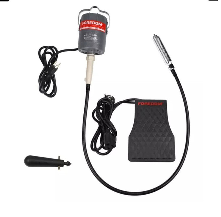 حکاکی ظریف روی فیروزه با موتور اویز پدالی